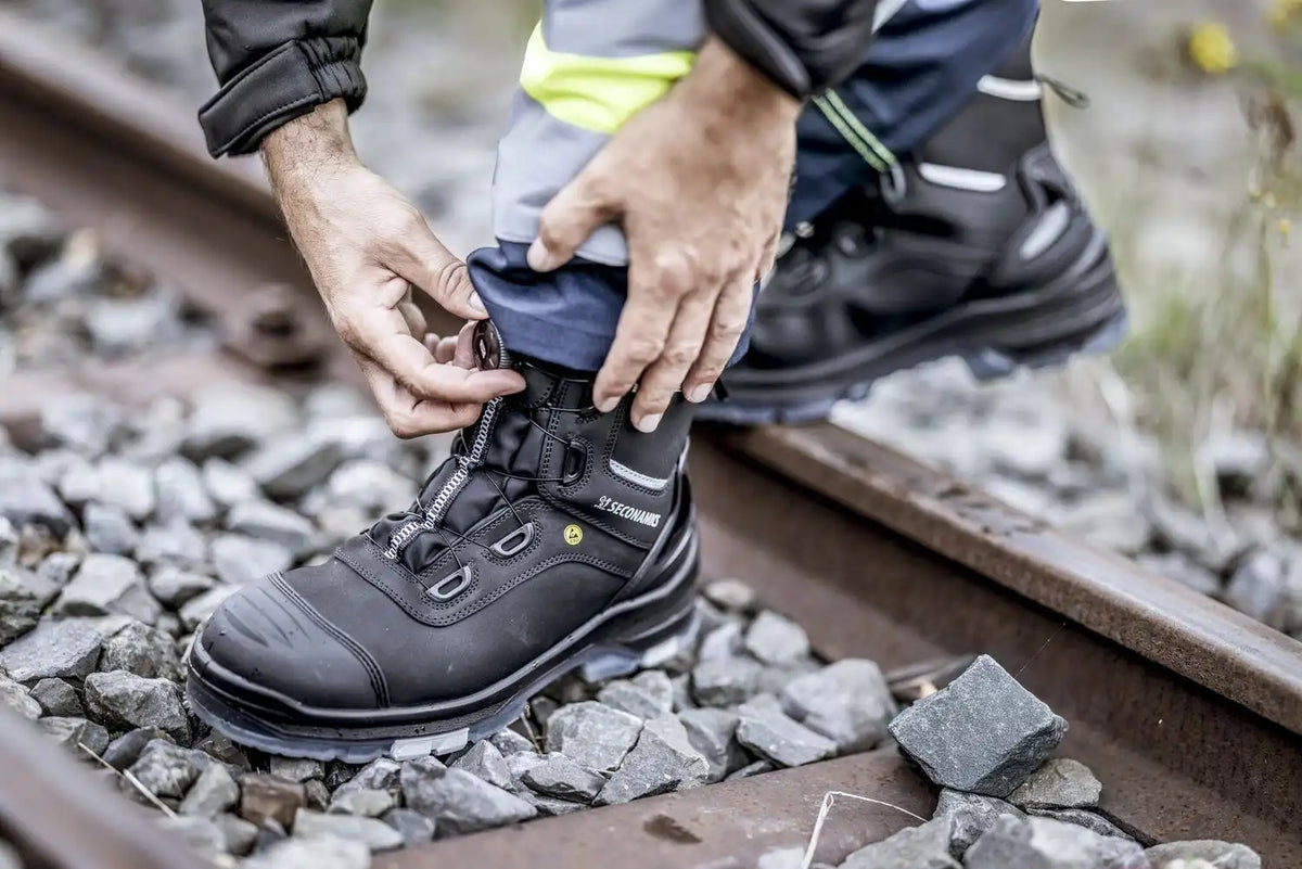 Nitras Ultimate Step S7S Sicherheitsstiefel schwarz – schwarz